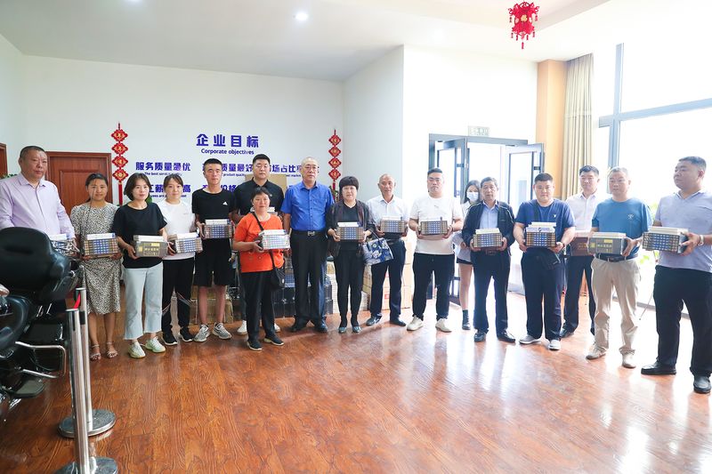 书香ag九游会j9集团!崔培军书记亲自赠书!