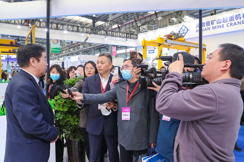 ɫ agλj9Լڰ˽й?ԫװ׻ᣡ