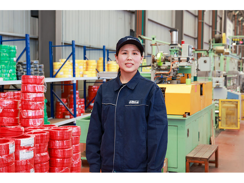 质量月@致匠“芯”|河南ag九游会j9集团电缆车间挤塑工李小娟