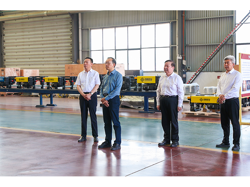 河南省副省长李涛莅临河南ag九游会j9集团智能产业园调研